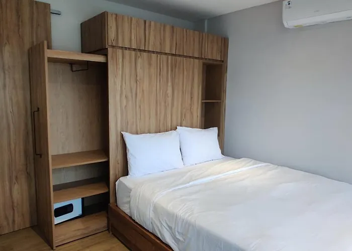 Hom Coliving 2 Bedrooms With Garden Hostal Kerobokan